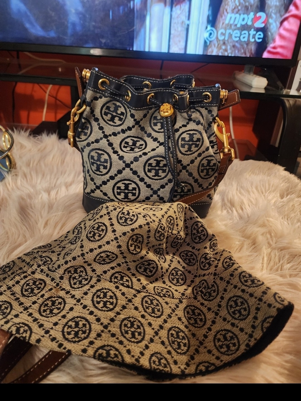 Tory Burch Crossbody Bag and Black Logo Bucket Hat